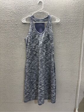 MPG Heathered Navy and White Sleeveless V-Neck Dress